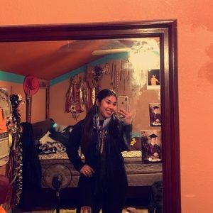 Meet your Posher, Valeria